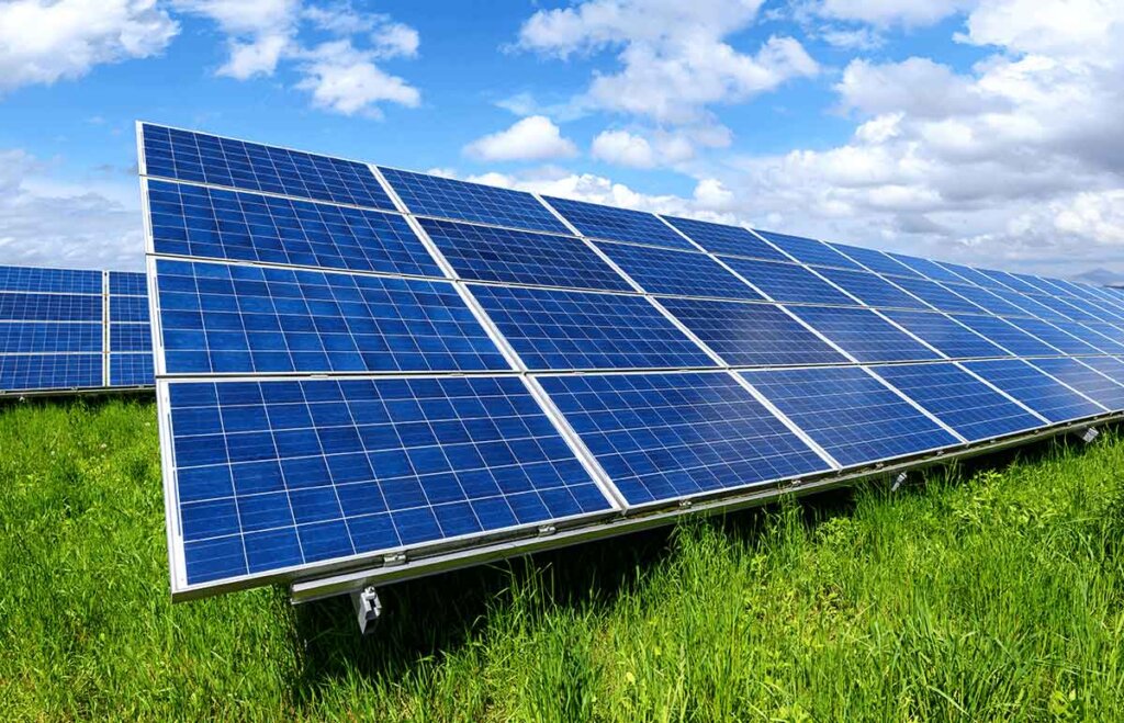 Field of solar panels